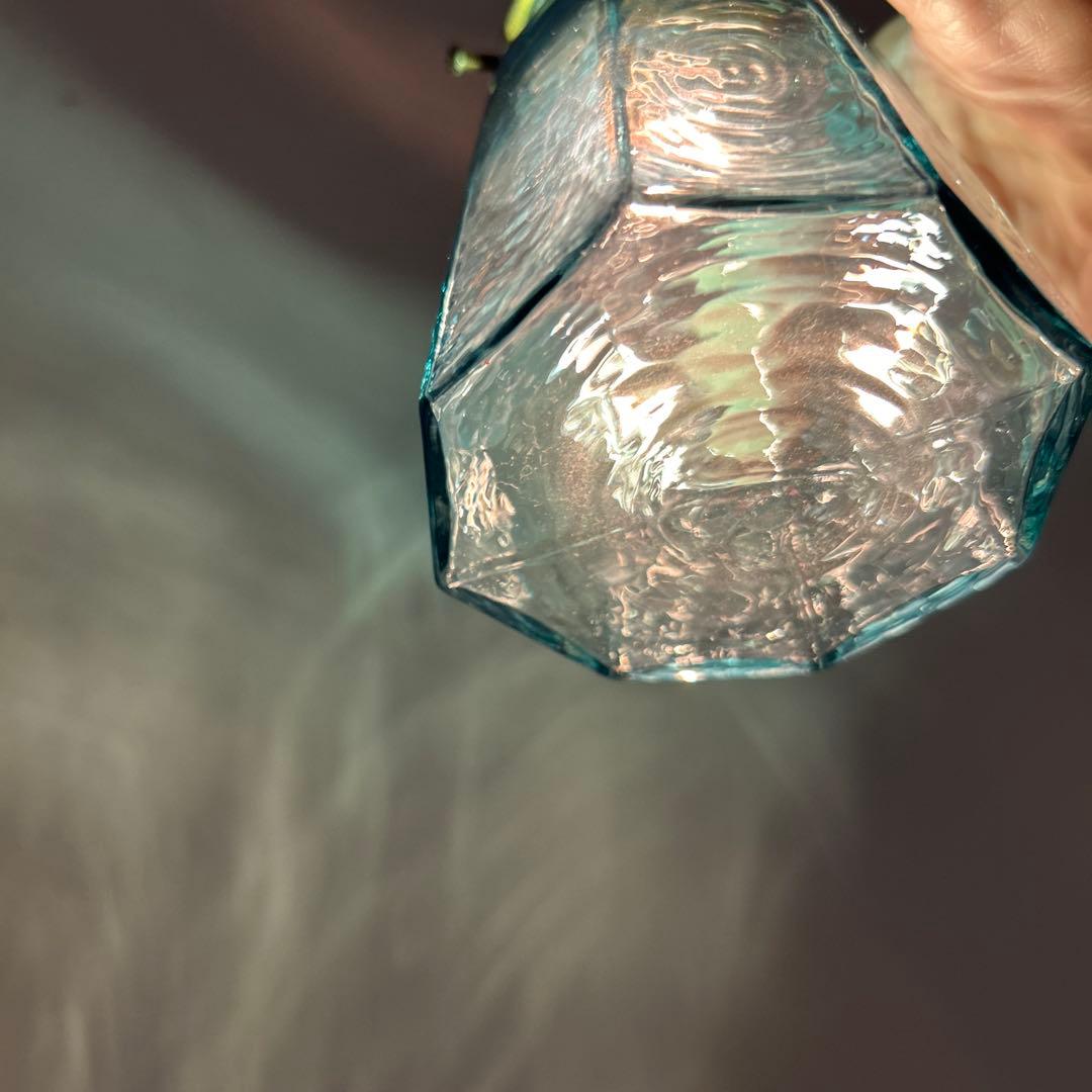 安土草多　青いガラスのペンダントライト　コードと電球付き