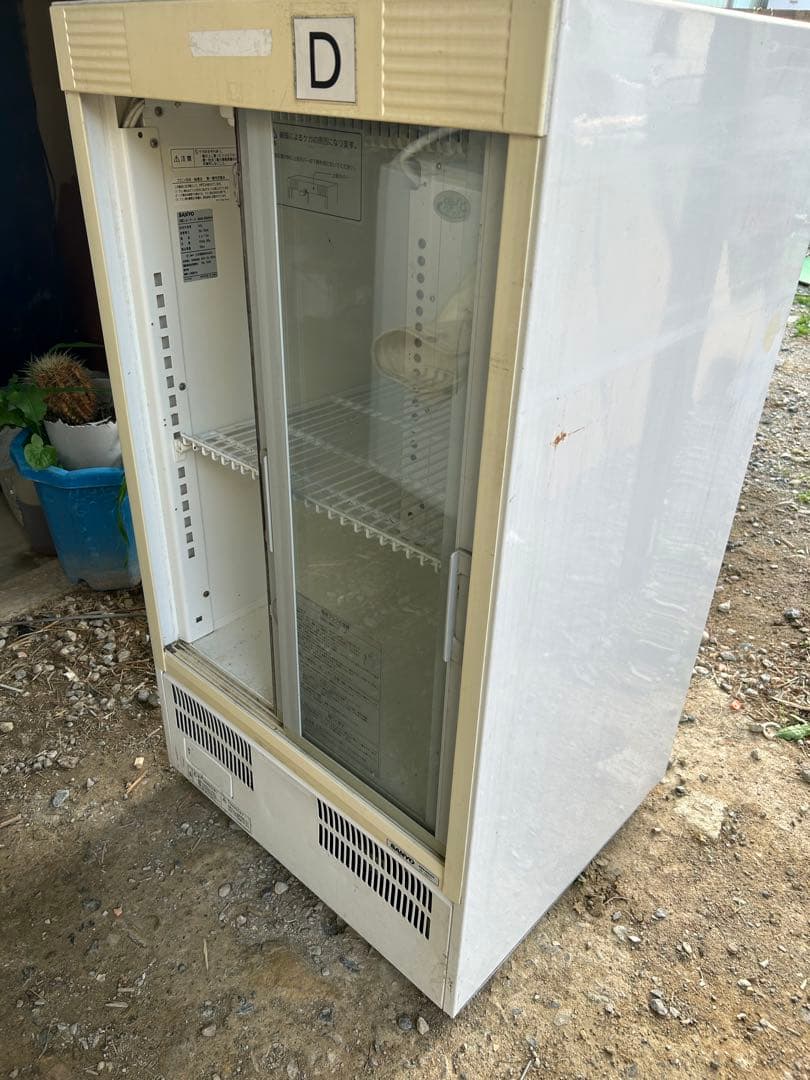 ガラス扉の2ドア冷蔵ショーケース