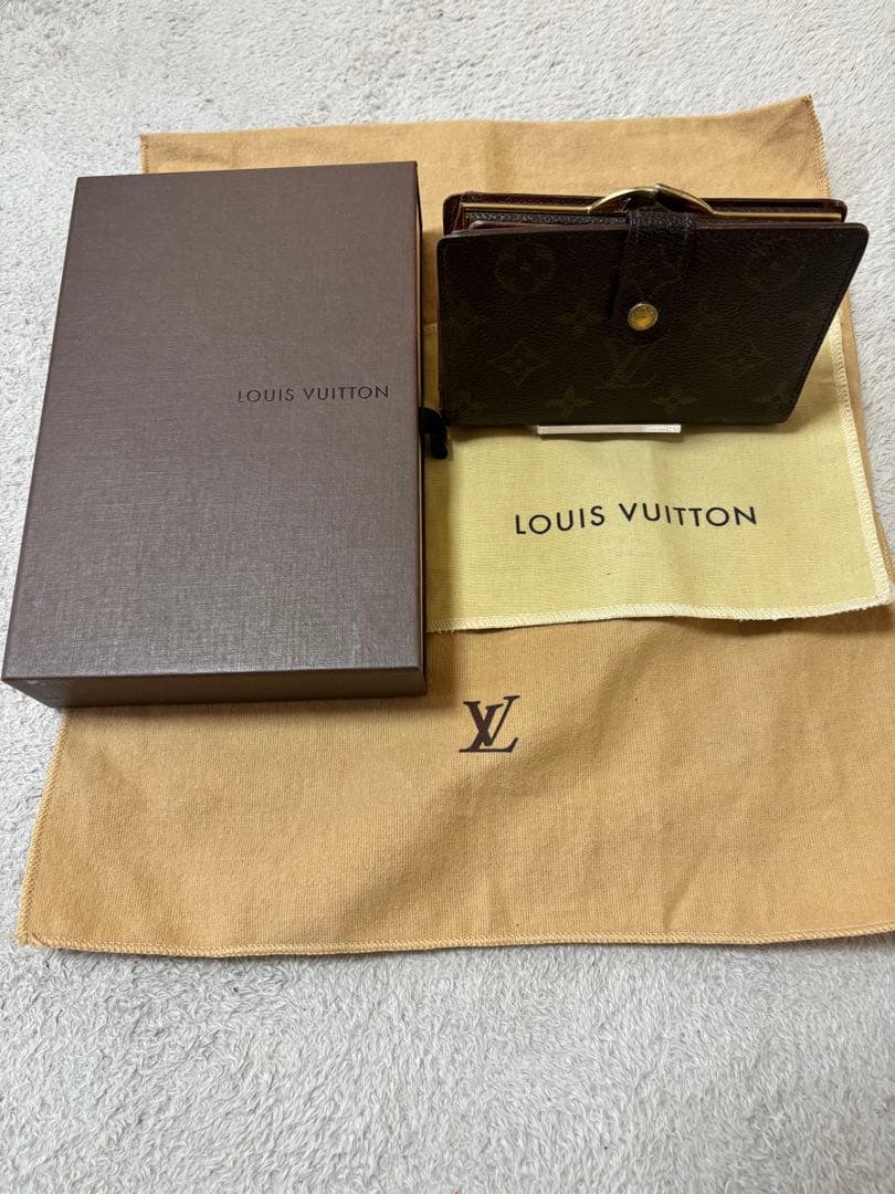 R*E様 LOUIS VUITTON 二つ折り財布 モノグラム　ポルトモネビエヴ