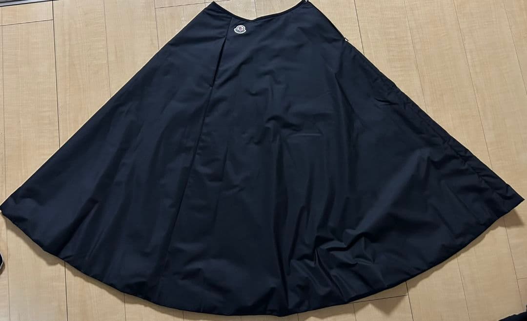 モンクレール　MONCLER　スカート　未使用　タグ付き　国内在庫無し　　38