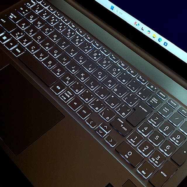 2023《ほぼ未使用級》第13世代Corei7！ HP Pavilion 15