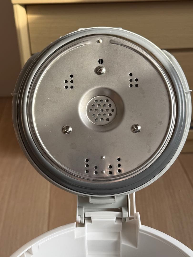 2022年製　象印 EE-RR50 スチーム式加湿器　ホワイト