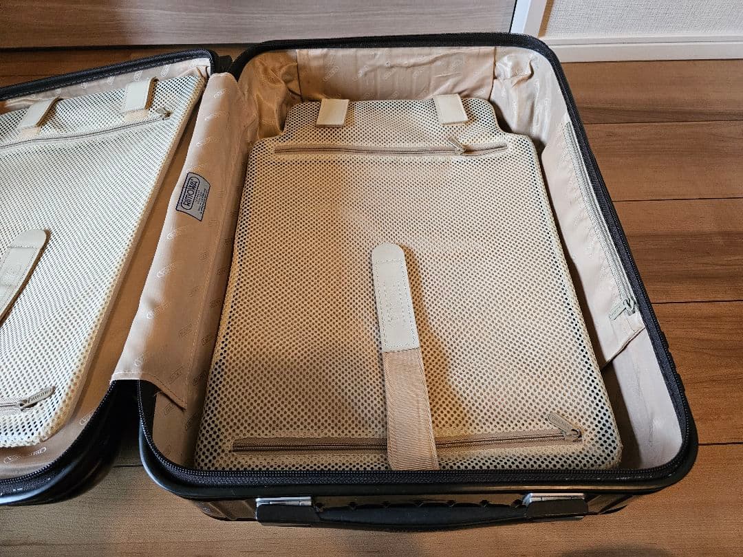 RIMOWA リモワ デラックス 32L（機内持ち込みサイズ）2012年購入