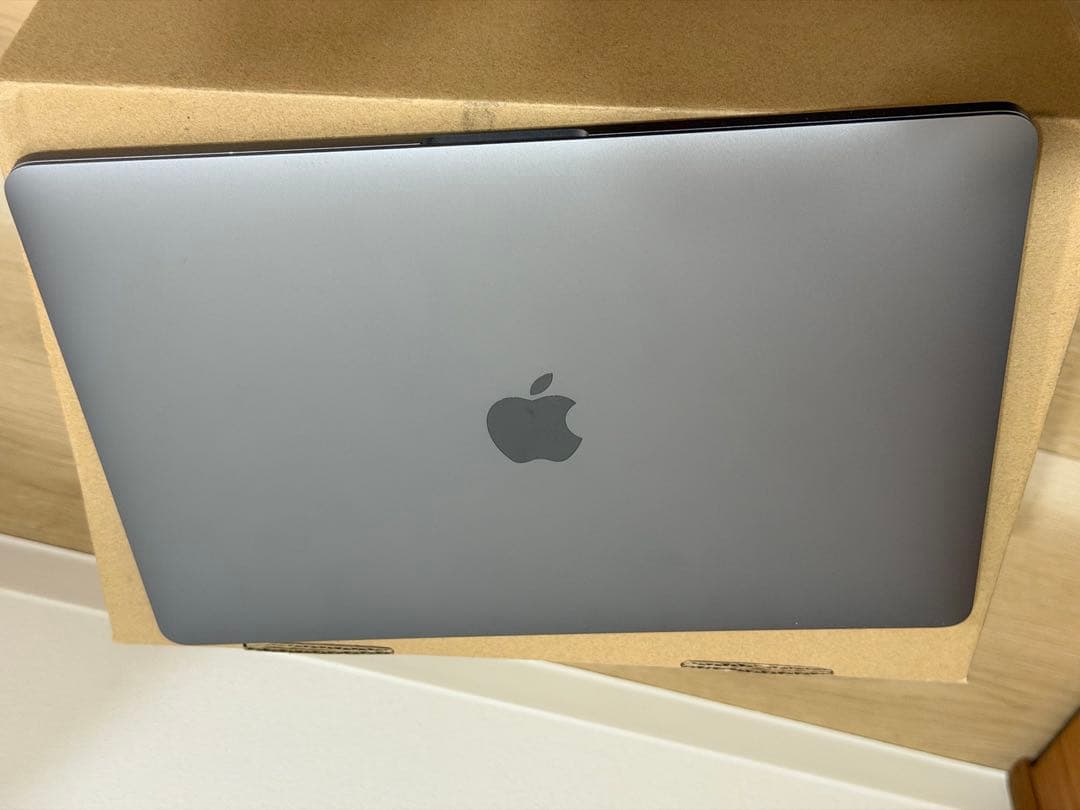 MacBook本体 MacBookPro 2022 M2 16GB SSD256