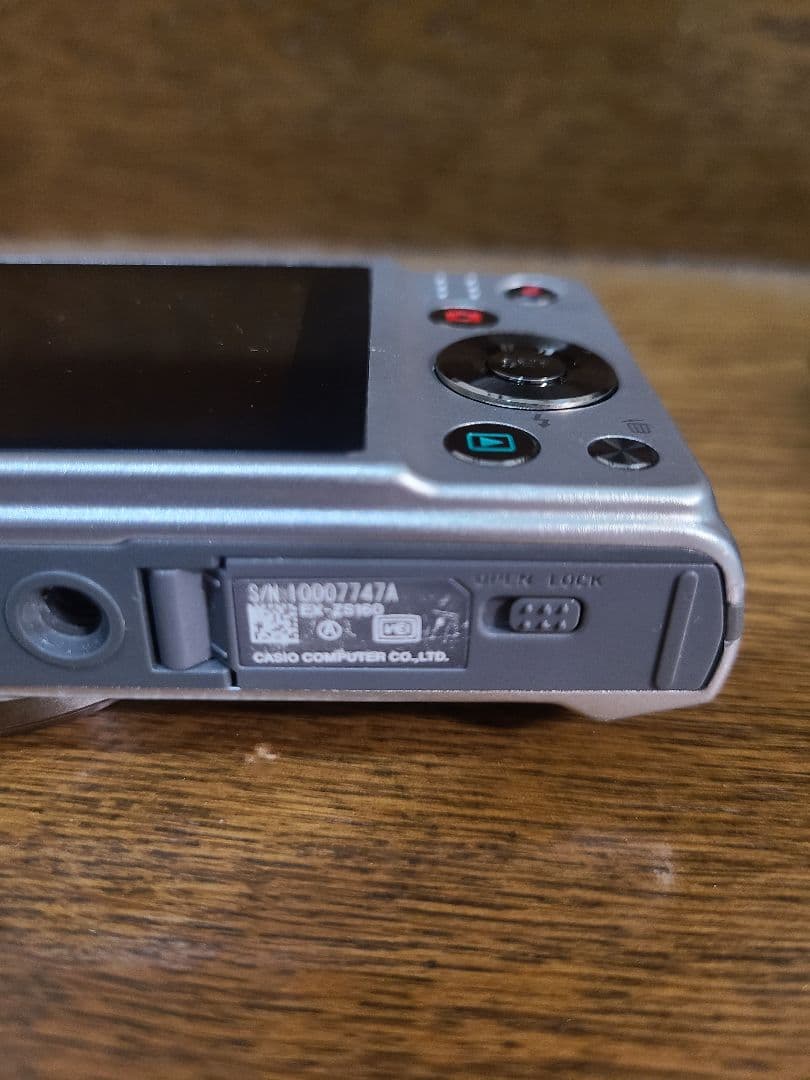 CASIO EXILIM コンパクトデジタルカメラ　ex-zs160