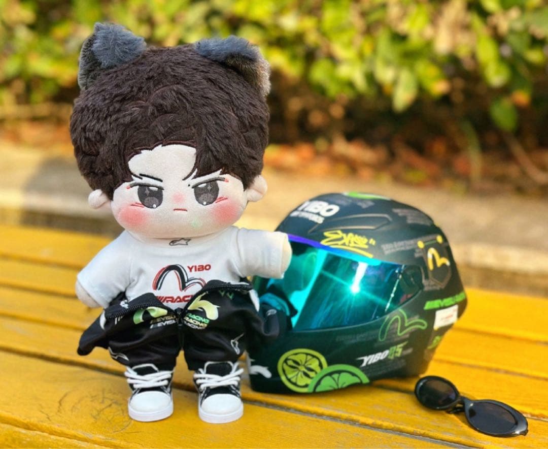 王一博ぬいぐるみ20cm肖战20cmぬいぐるみ服　博君一肖ぬいぐるみ服