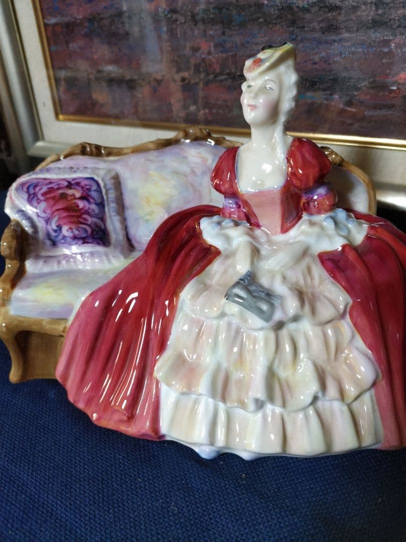 ロイヤルドルトン　貴婦人