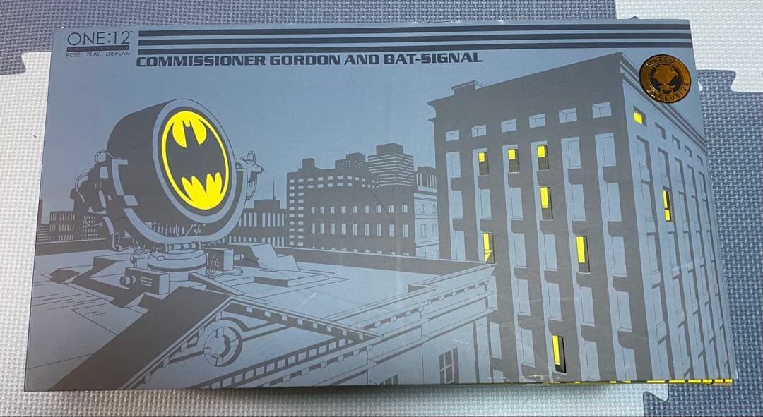 mezco バットマン ジムゴードン