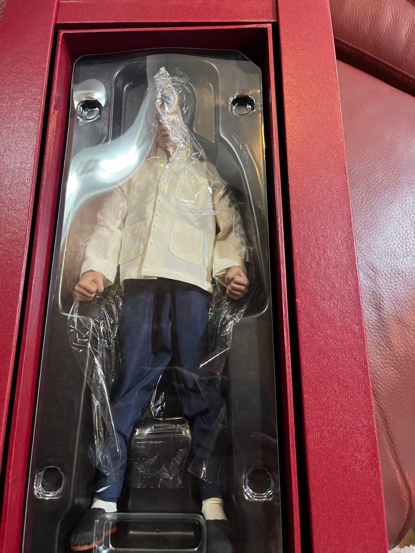 エンターベイ　ブルース・リー B-TYPE 「燃えよドラゴン」　赤箱