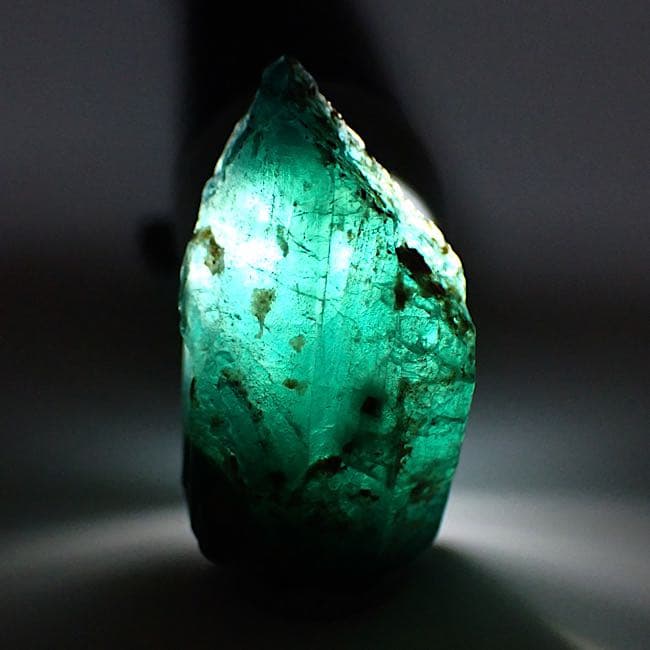 【マダガスカル産】グランディディエライトの原石11