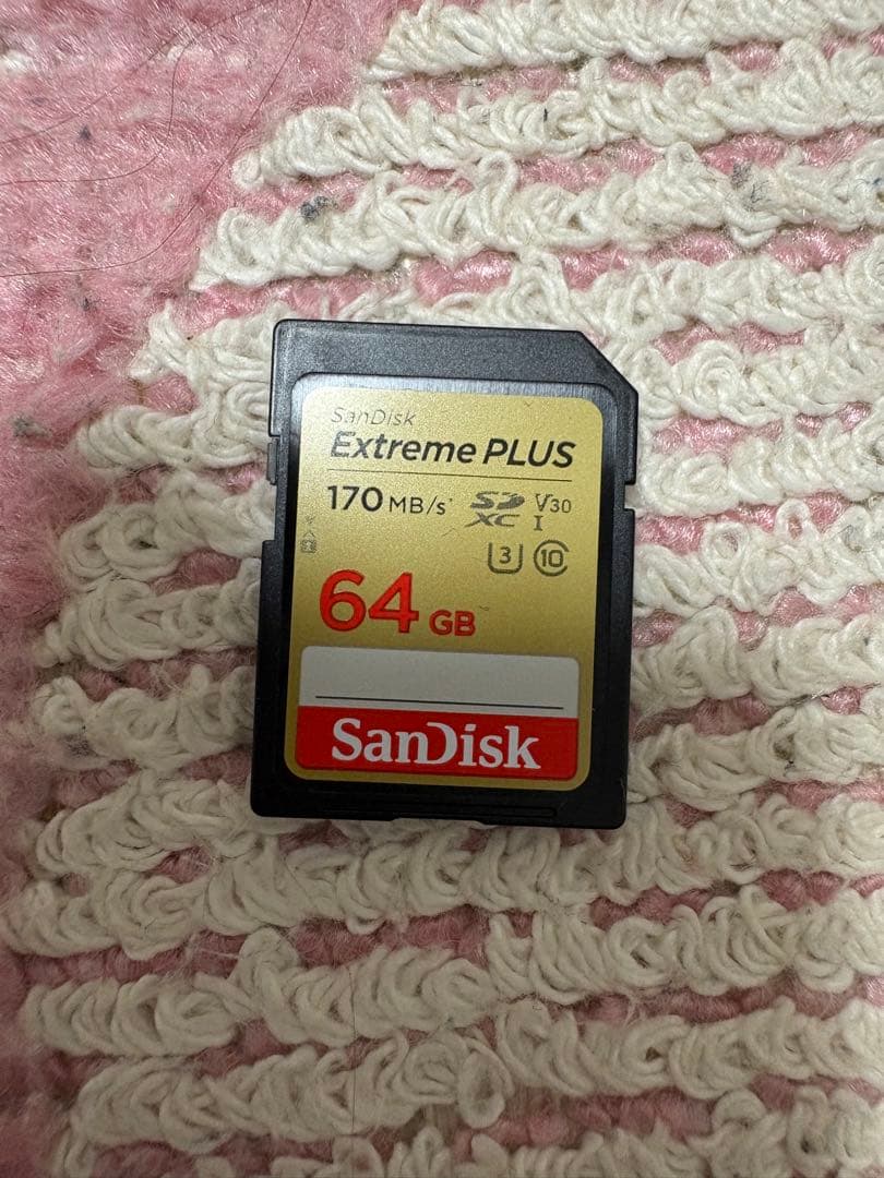 CanonEOSR50ミラーレス一眼レンズ2本セットSD64GB付き