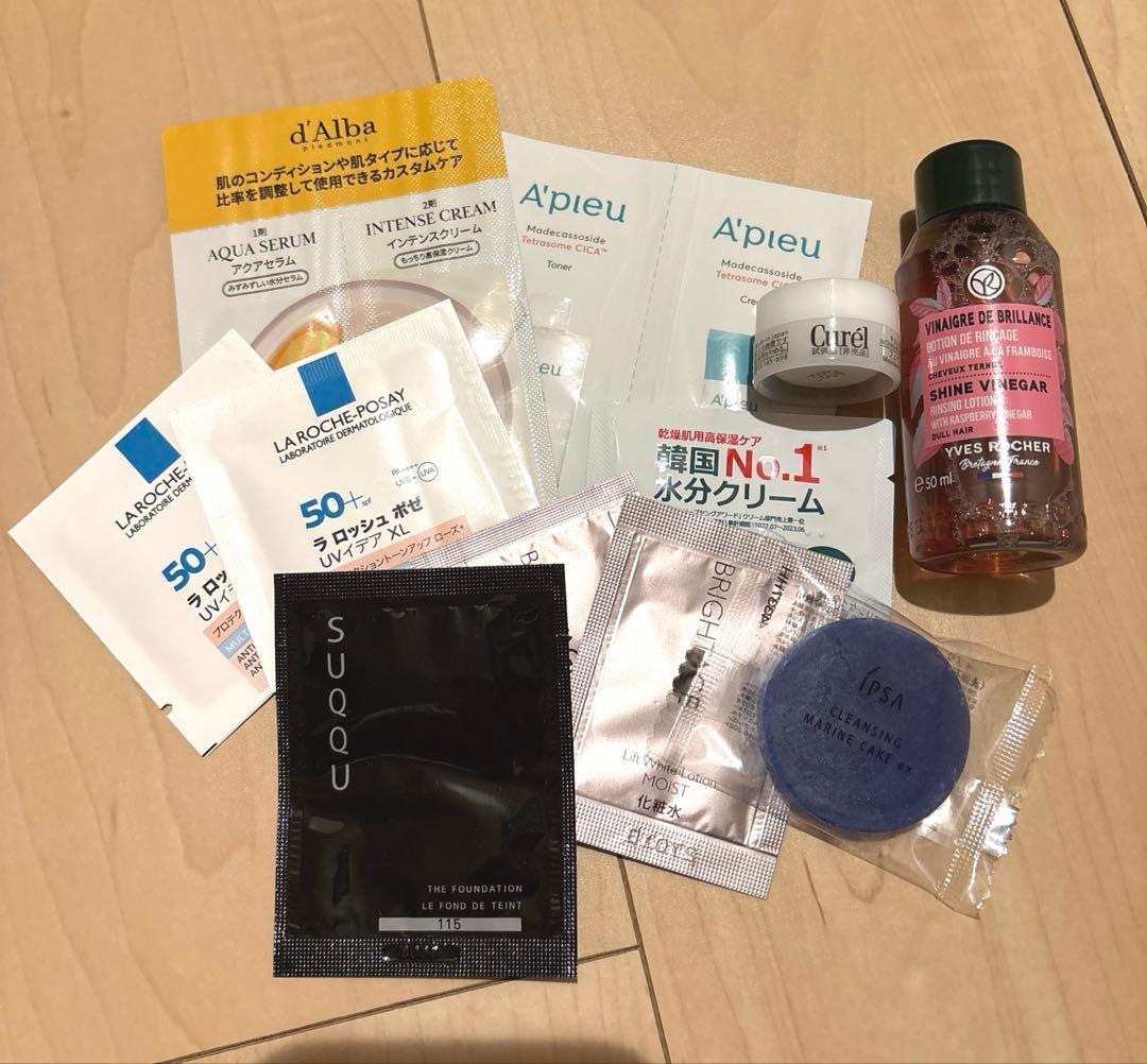 【化粧品サンプル付】サロニア　EMSリフトブラシ　3Dケア