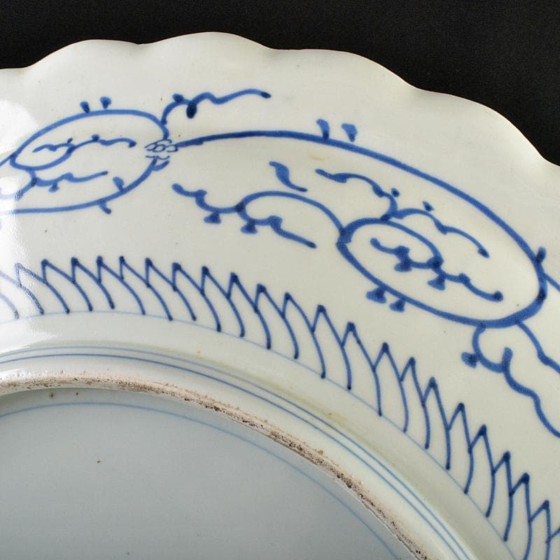 伊万里焼　古伊万里　成化年製款　染付　花蝶文　輪花皿　大皿　V　R5965B