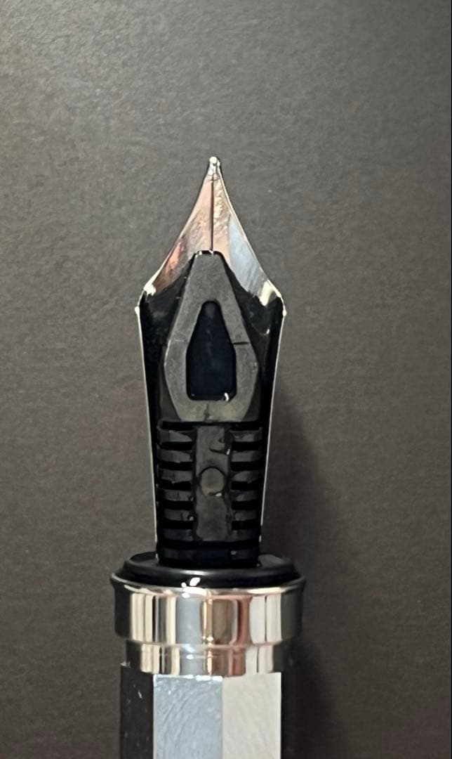 グラフフォンファーバーカステル 伯爵コレクション 万年筆