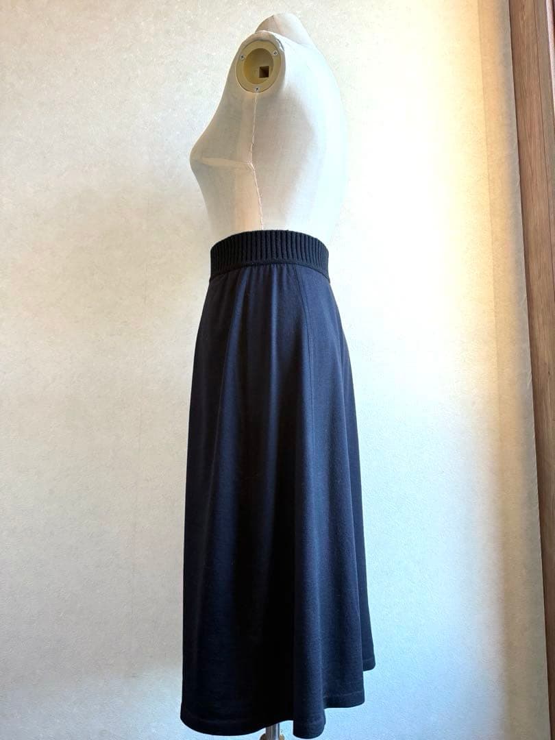 ロロピアーナ定価３８万雑誌＆公式掲載カシミアシルクボックスプリーツフレアスカート