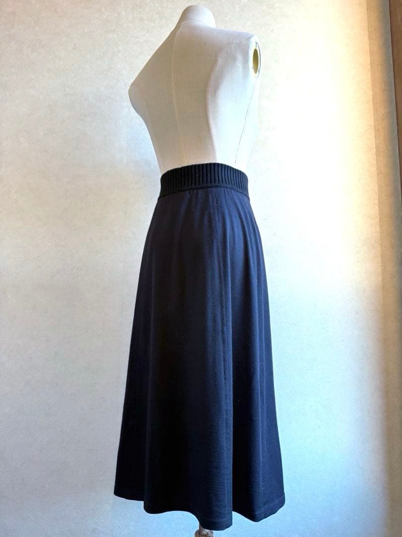ロロピアーナ定価３８万雑誌＆公式掲載カシミアシルクボックスプリーツフレアスカート