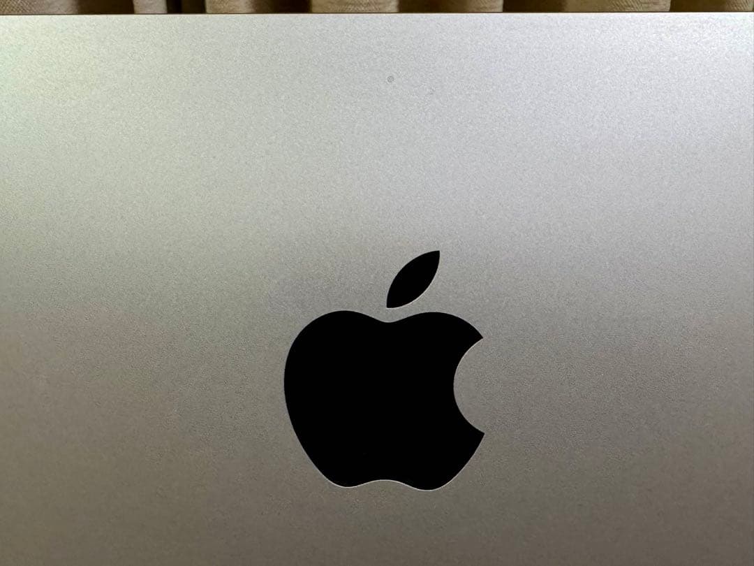 iMac Late 2015 Retina 4K 21.5 3.1GHz 本体