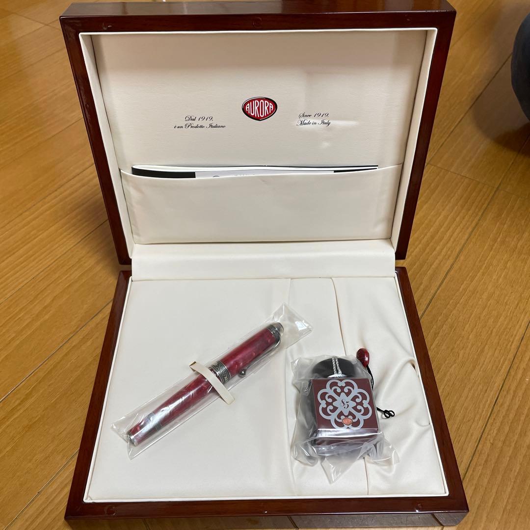 新品未使用 アウロラ AURORA 万年筆 85周年記念 レッド ペン先 F