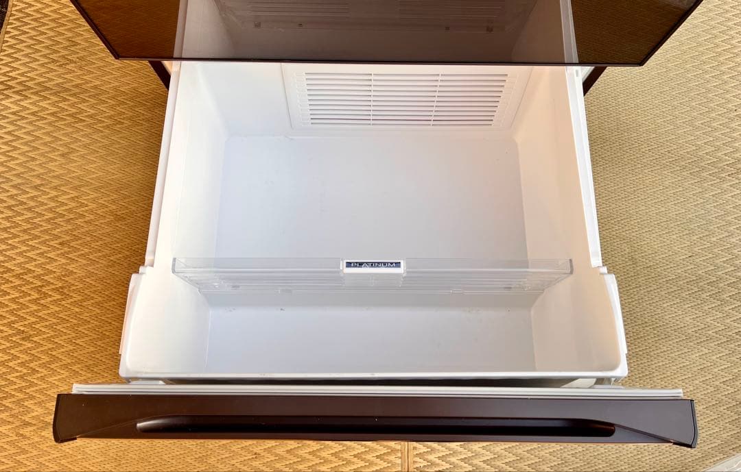 ③2018年製日立ノンフロン冷凍冷蔵庫 R-HW60J