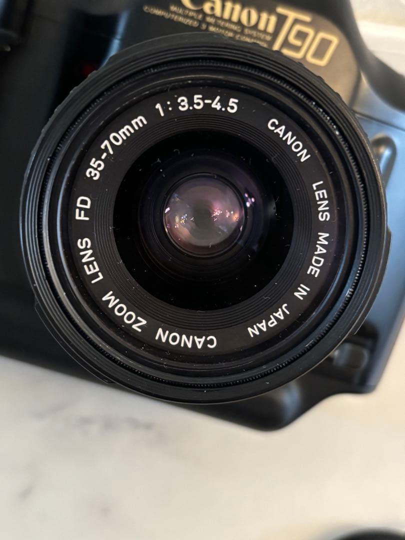 Canon キヤノン T90 フィルムカメラ　ボディ レンズ付き 35-70mm