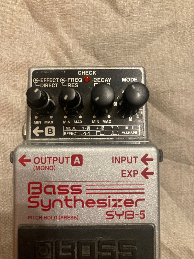 BOSS SYB-5 ベースシンセサイザー