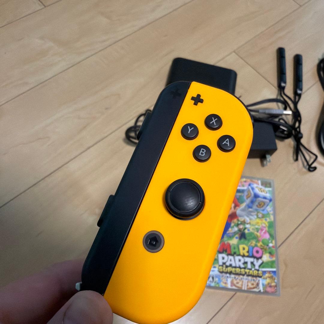 Nintendo Switch 本体 + Joy-Con + ゲーム2本