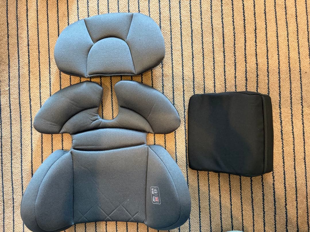 早い者勝ち☆極美品☆アイリス 回転式 チャイルドシート R129対応