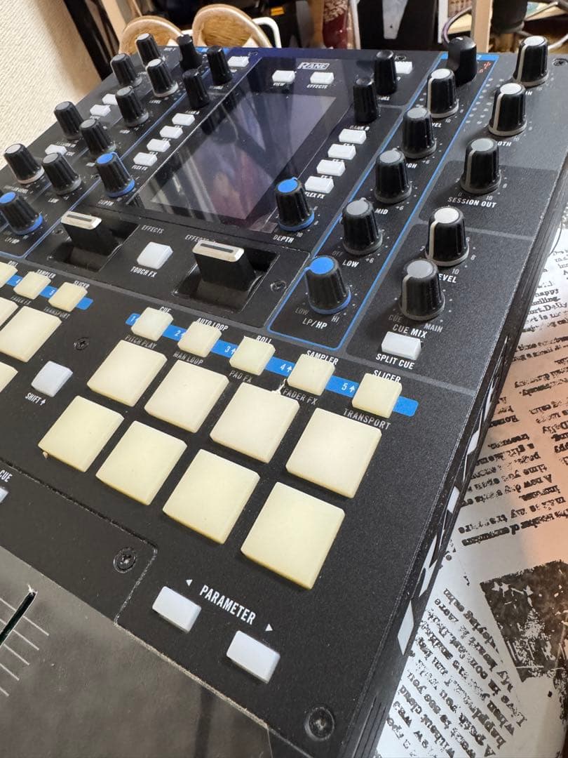 RANE SEVENTY-TWO DJミキサー