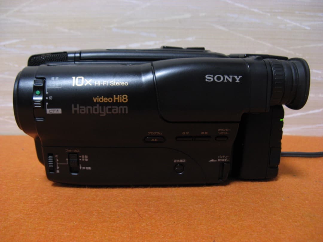 動作OK❗️☆SONYのHi8/8ミリビデオカメラ/CCD-TR650