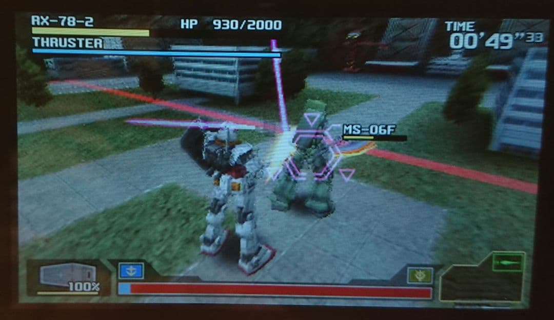 美品 ドコモ P906i PINK ピンク ガラケー ガンダム ゲーム 携帯