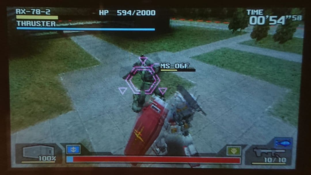 美品 ドコモ P906i PINK ピンク ガラケー ガンダム ゲーム 携帯