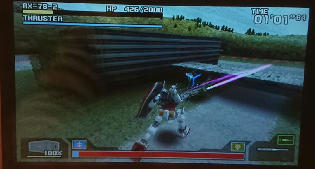 美品 ドコモ P906i PINK ピンク ガラケー ガンダム ゲーム 携帯