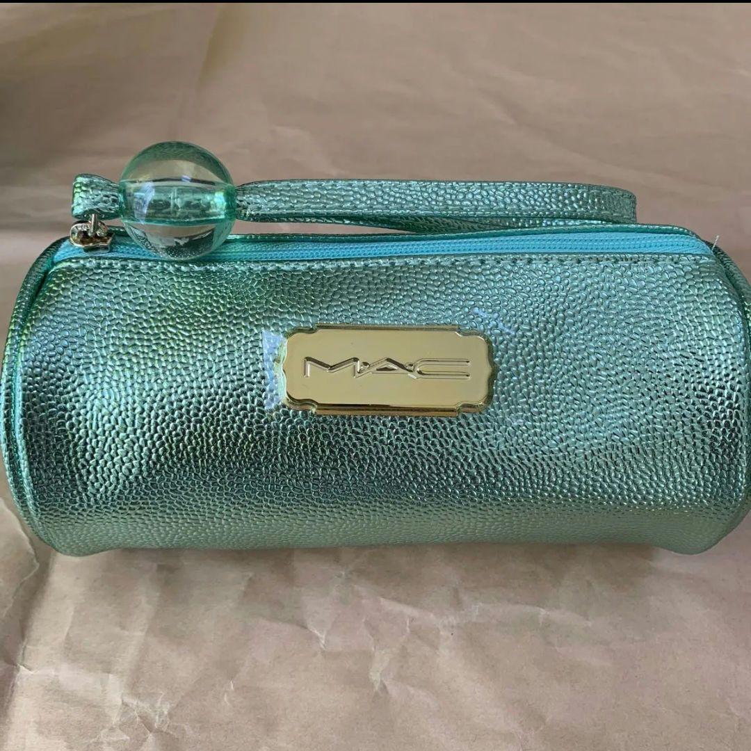 MAC マック　ブラシウィズフェイト　ブラシエッセンシャルキット　メイクブラシ