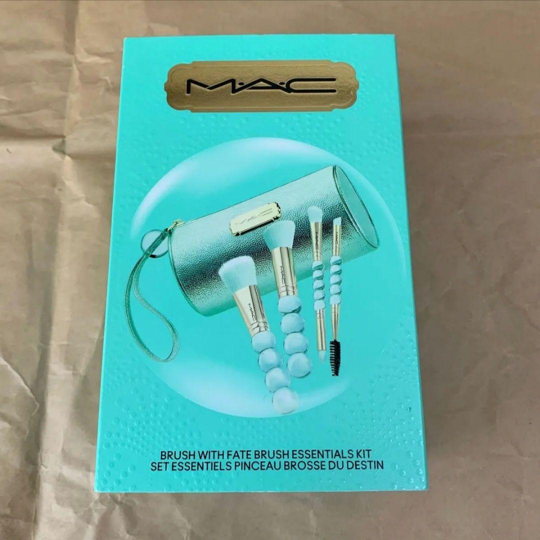 MAC マック　ブラシウィズフェイト　ブラシエッセンシャルキット　メイクブラシ