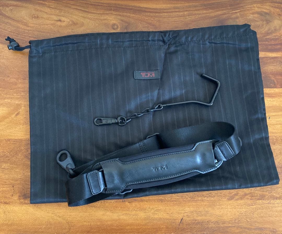 TUMI トゥミ ナイロン ガーメントバッグ ショルダー 22134DH