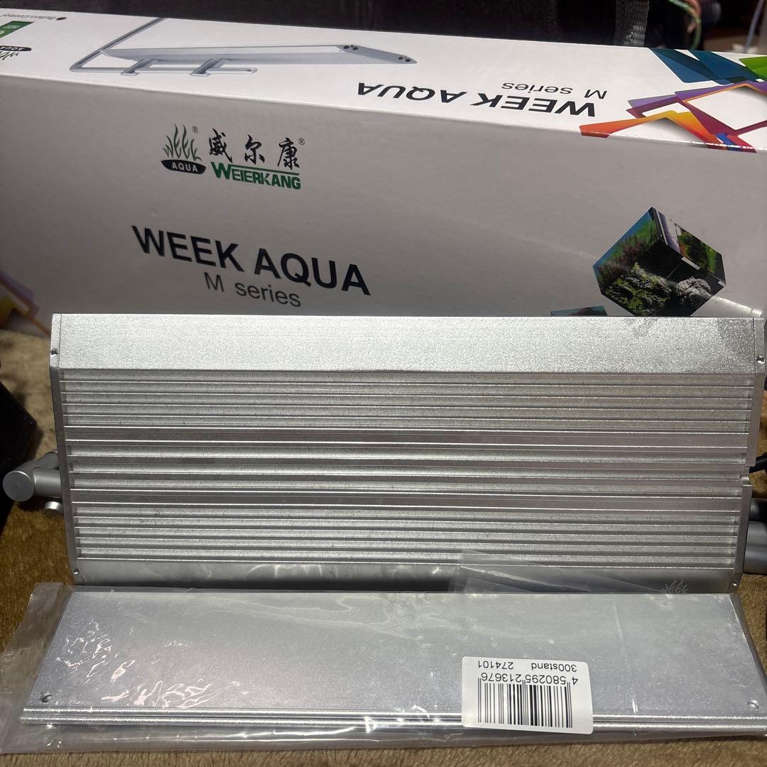 WEEK AQUA M300 Pro LEDライト