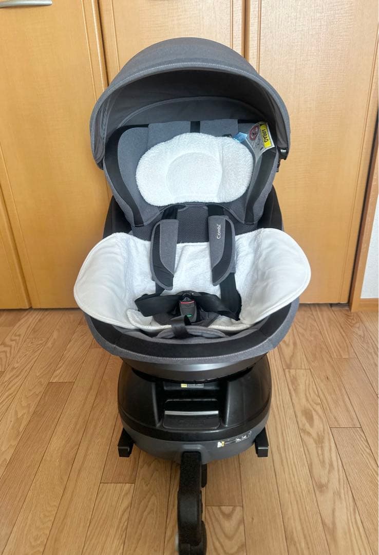 Combi クルムーヴスマート ISOFIX JJ-650 チャイルドシート
