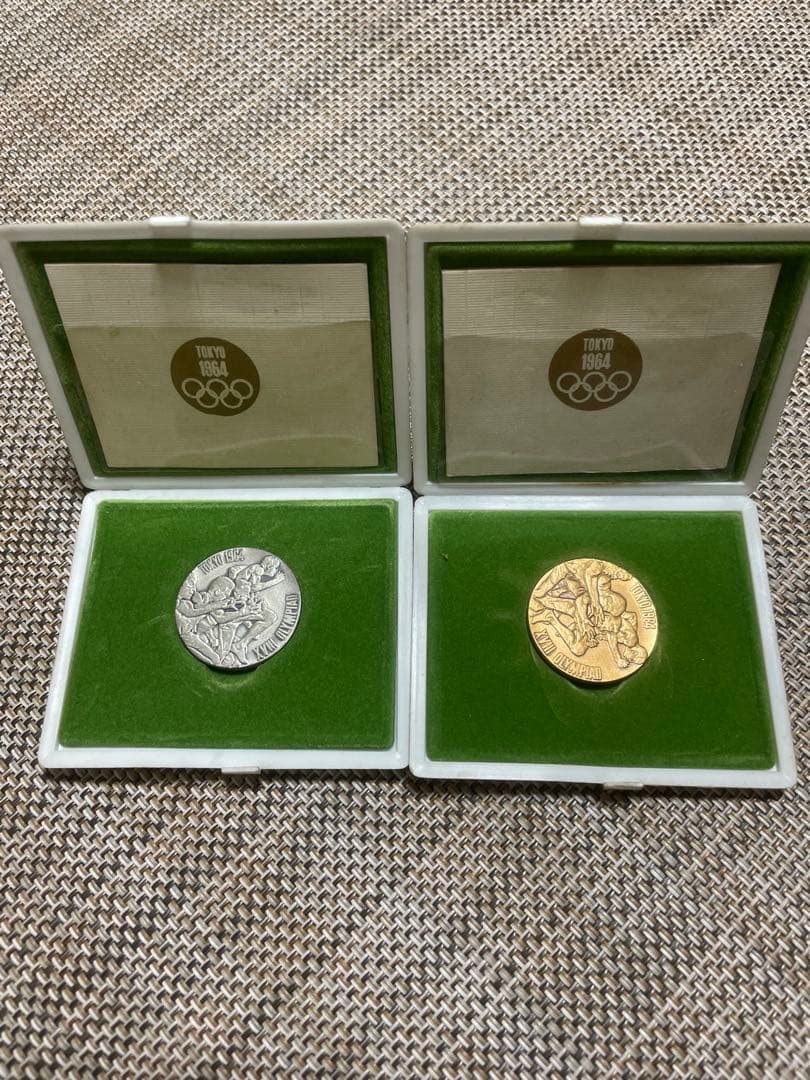 1964年東京オリンピック金銀メダルセット