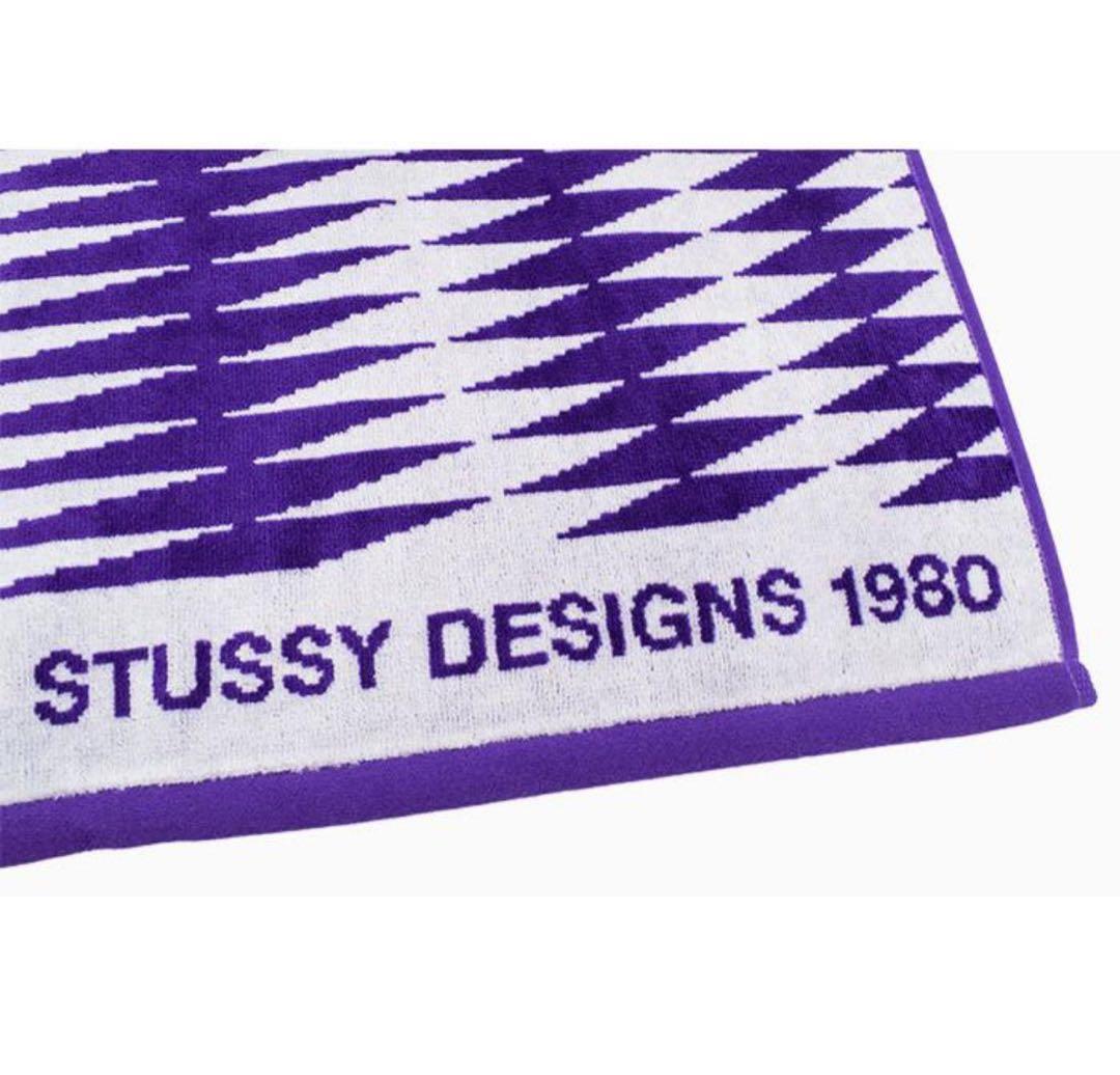 STUSSY バスタオル 幾何学模様　紫　ビーチタオル　海　タオル