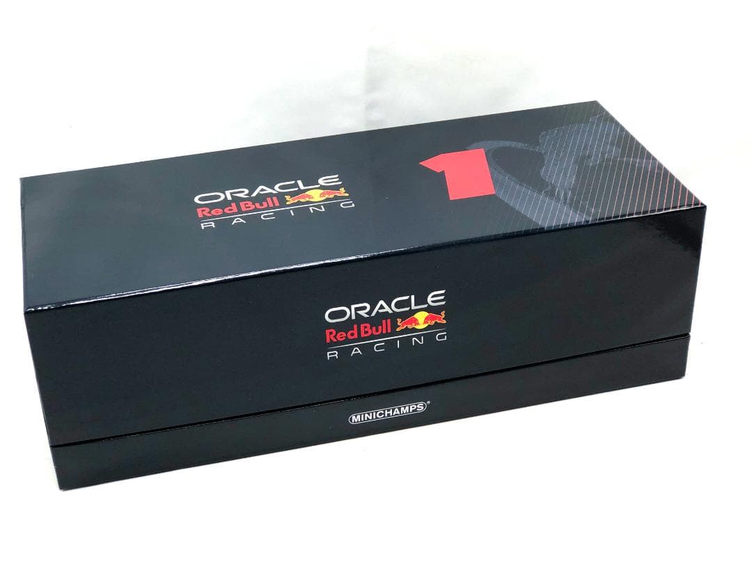 1/18 レッドブルRB18 #1 オランダGP2022優勝 Mフェルスタッペン
