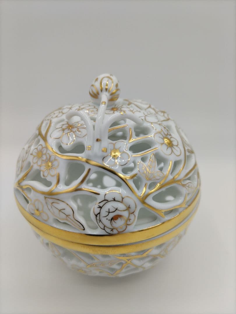 HEREND/ヘレンド　ファンタジーコレクション　ホワイトボンボ二エール