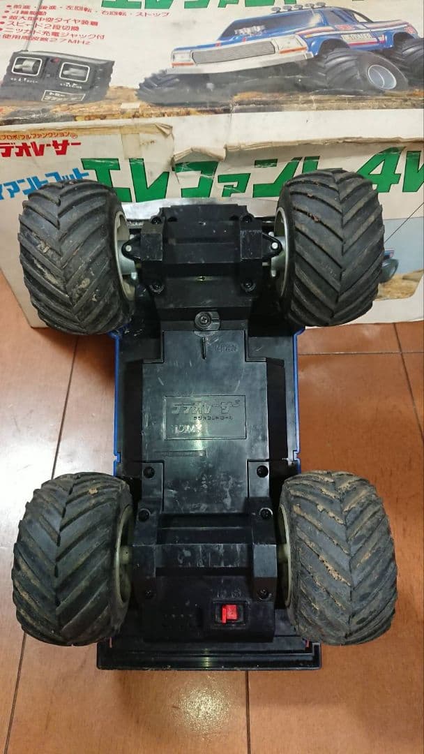 エレファント　4WD ラジコン