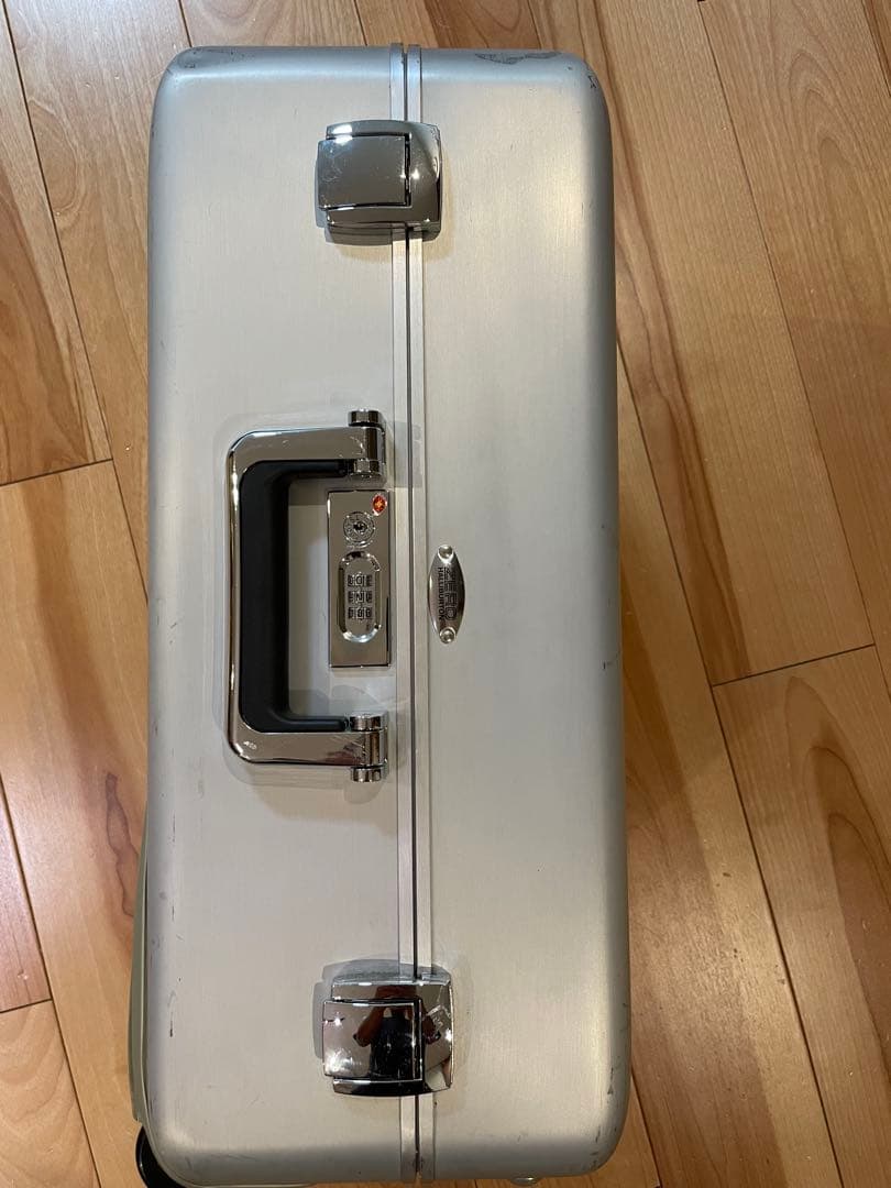 ゼロハリバートン　キャリーケース　2輪 TSAロック付き　車輪交換済