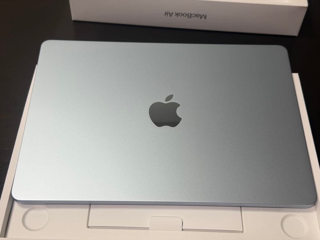 ち*つ様 【超美品】MacBook Air M4 256GB 限定保証付 オフィ