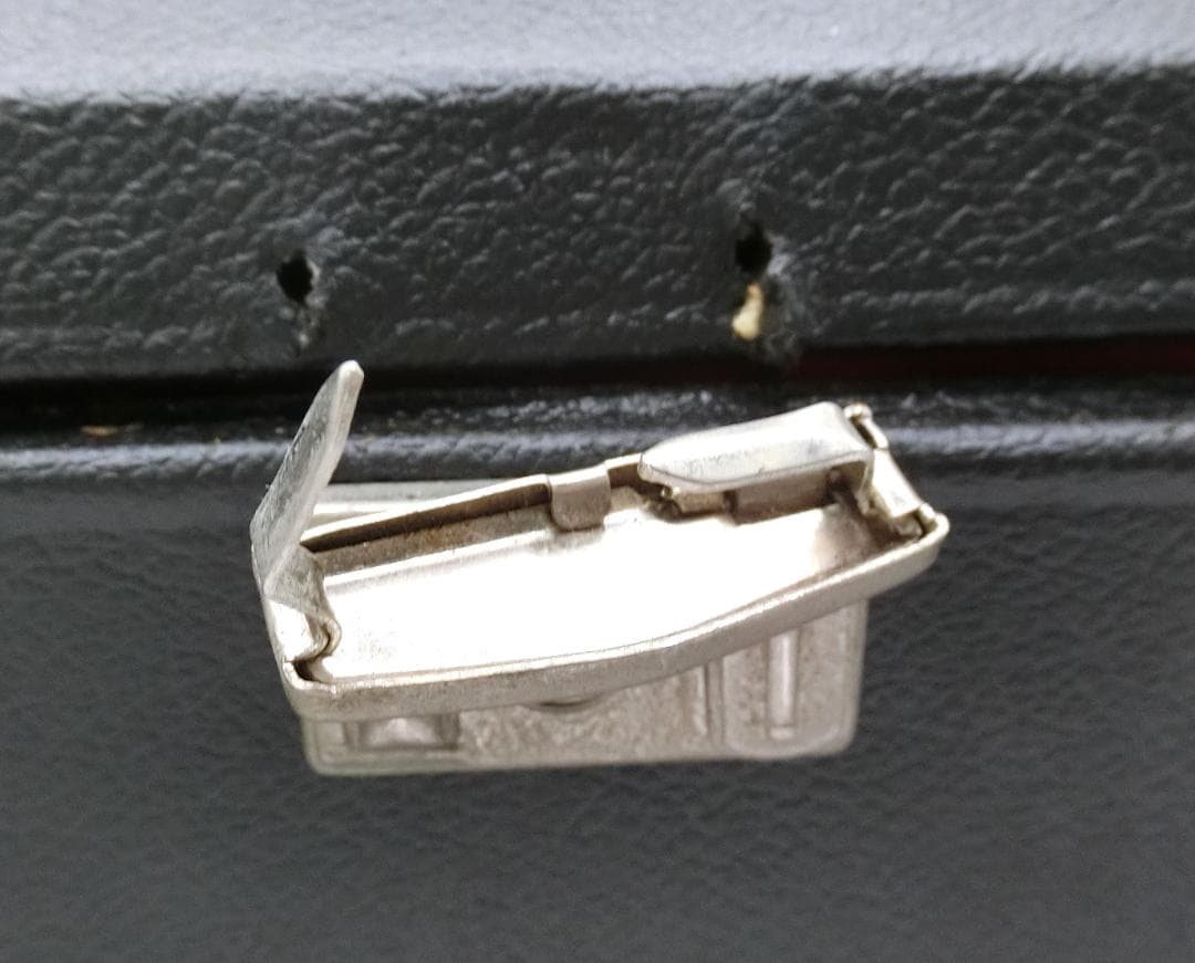 B Tamron　ｆ200～500mm 　ズームレンズ　専用ケース付き