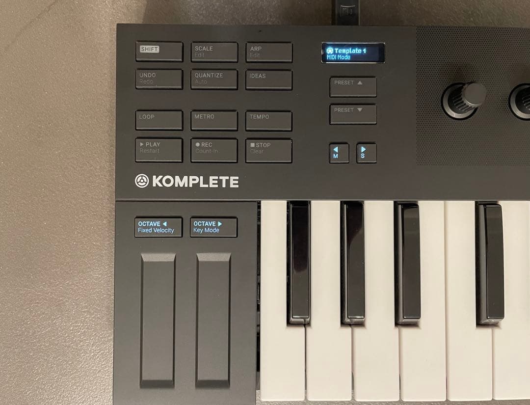DTM・DAW NATIVE INSTRUMENTS KOMPLETE KONTROL M32