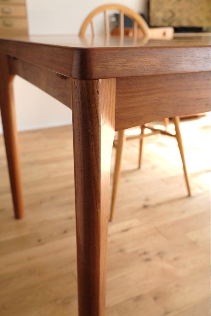 【最終値下げ！】ダイニングテーブル　デンマークヴィンテージ　ヘニングケアヌルフ