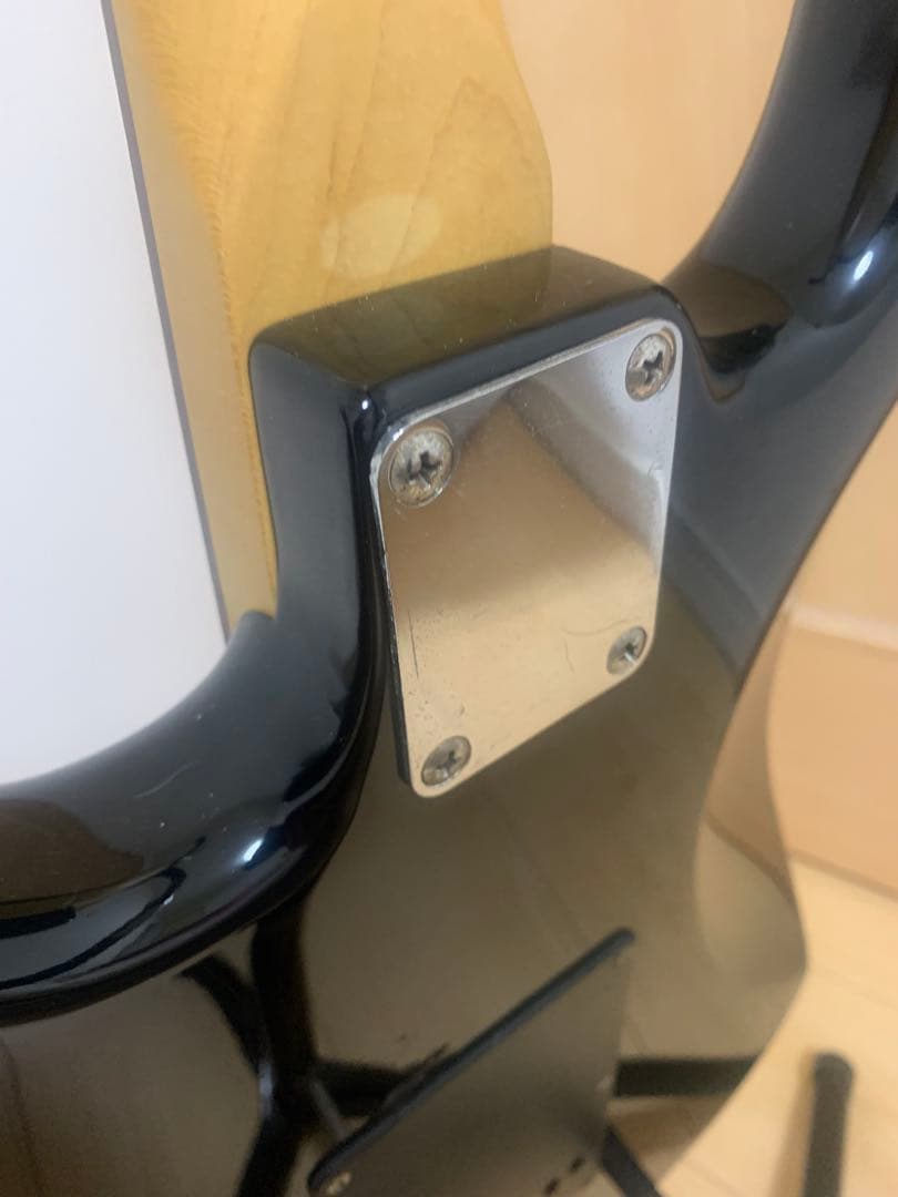 フェンダー風ストラトキャスタータイプのエレキギター