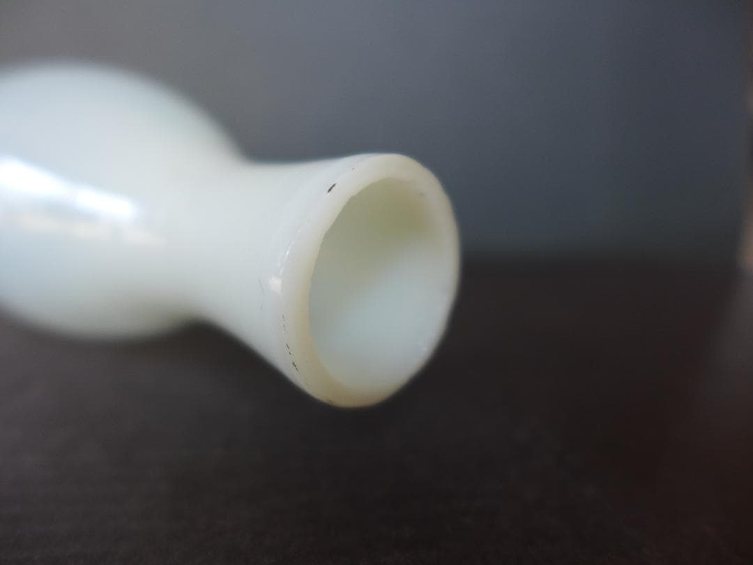 蔵出し　明治期頃　乳白ガラス　徳利　和ガラス瓶　乳半　明治ガラス　酒器　美品