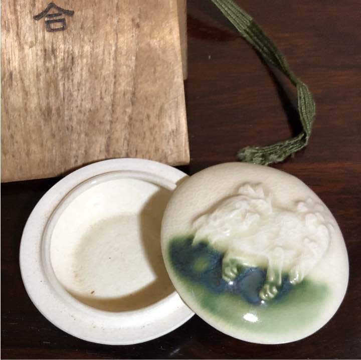 香合 本願寺唐門獅子文寫 (徳力孫三郎 作)